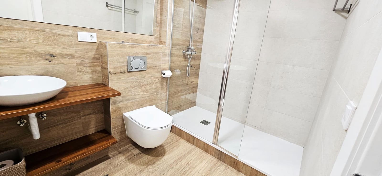 2 bedroom Flat for sale in Alicante / Alacant city - € 260,000 (Ref: 9621791)