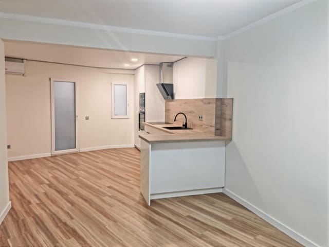 3 bedroom Flat for sale in Alicante / Alacant city - € 252,000 (Ref: 9621792)