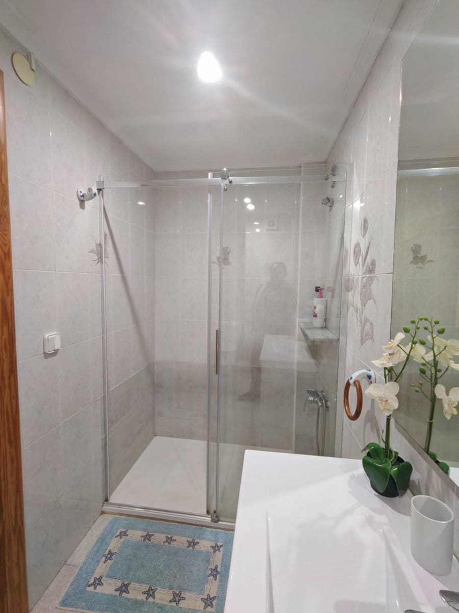 3 bedroom Flat for sale in Alicante / Alacant city - € 235,000 (Ref: 9621793)