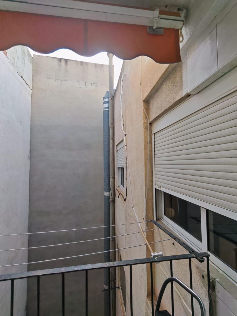 3 bedroom Flat for sale in Alicante / Alacant city - € 235,000 (Ref: 9621793)