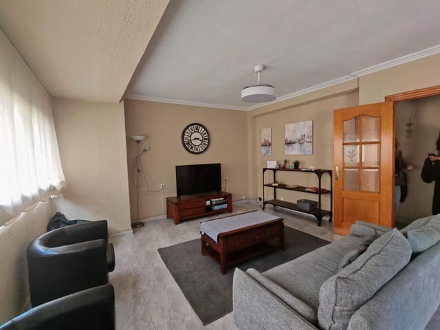 3 bedroom Flat for sale in Alicante / Alacant city - € 235,000 (Ref: 9621793)