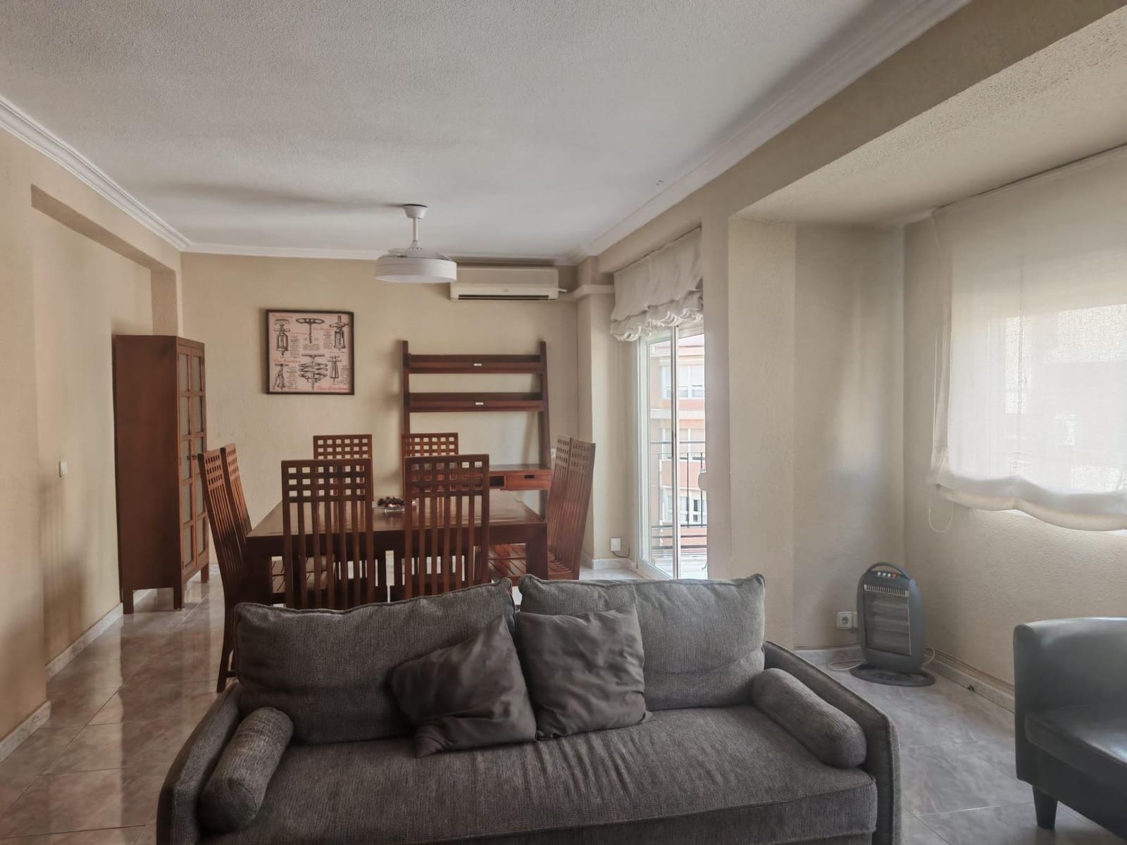 3 bedroom Flat for sale in Alicante / Alacant city - € 235,000 (Ref: 9621793)