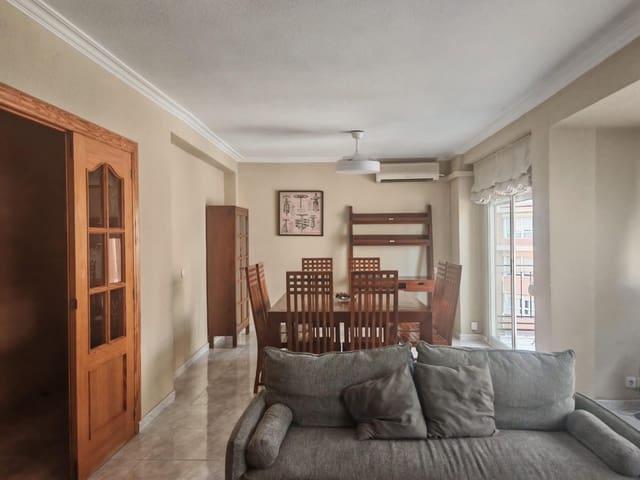 3 bedroom Flat for sale in Alicante / Alacant city - € 235,000 (Ref: 9621793)