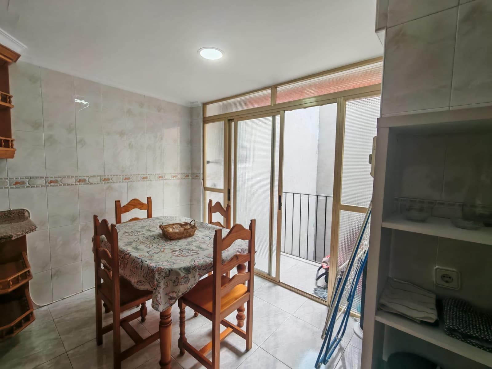 3 bedroom Flat for sale in Alicante / Alacant city - € 235,000 (Ref: 9621793)