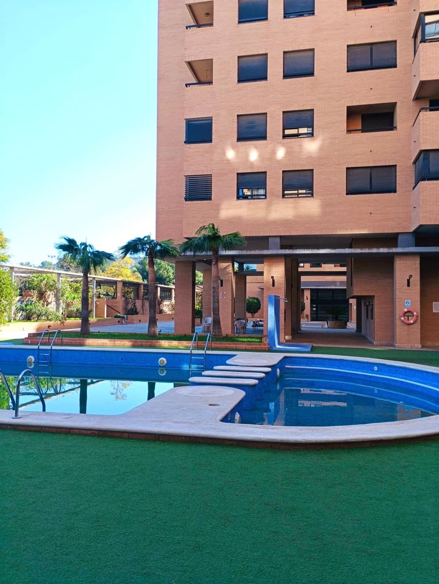 4 soverom Leilighet til salgs i Alicante by med svømmebasseng garasje - € 480 000 (Ref: 9634311)