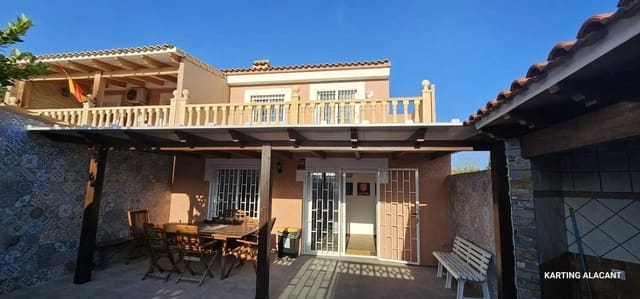 5 chambre Bungalow à vendre à San Vicente / Sant Vicent del Raspeig avec piscine garage - 415 000 € (Ref: 9634312)