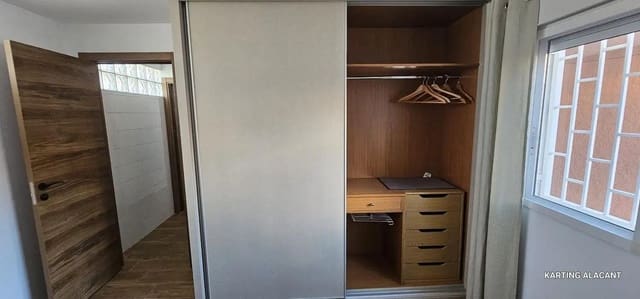 5 chambre Bungalow à vendre à San Vicente / Sant Vicent del Raspeig avec piscine garage - 415 000 € (Ref: 9634312)