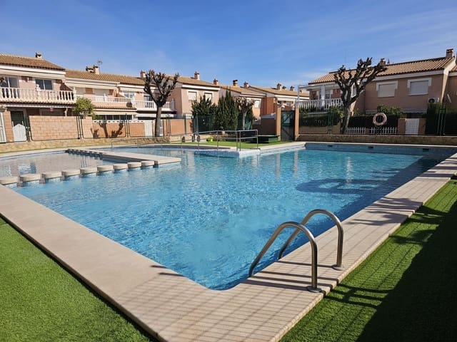 5 chambre Bungalow à vendre à San Vicente / Sant Vicent del Raspeig avec piscine garage - 415 000 € (Ref: 9634312)