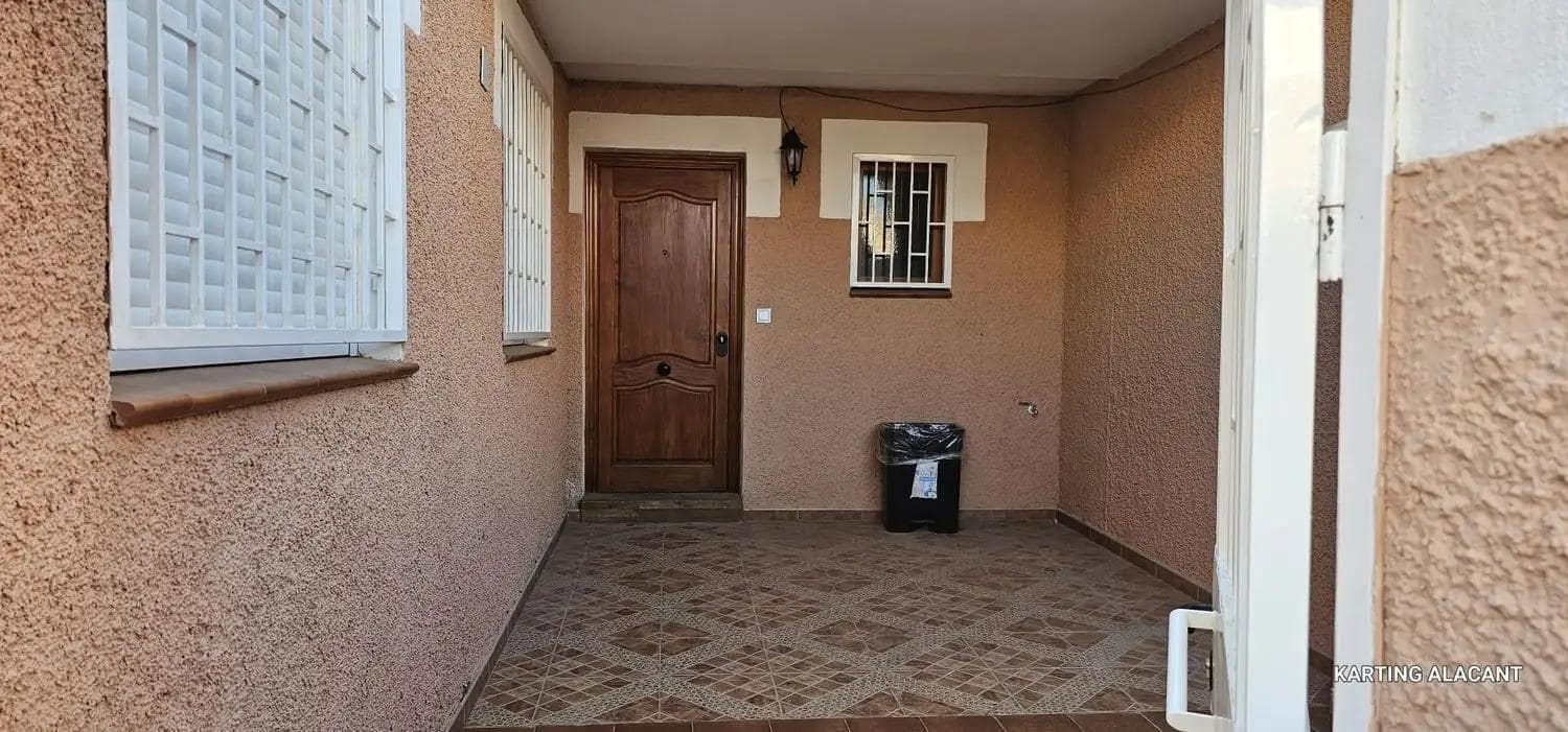 5 chambre Bungalow à vendre à San Vicente / Sant Vicent del Raspeig avec piscine garage - 415 000 € (Ref: 9634312)