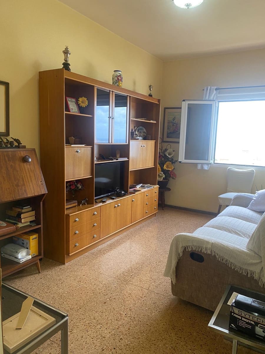 4 quarto Apartamento para venda em Las Palmas de Gran Canaria com garagem - 289 000 € (Ref: 9447129)