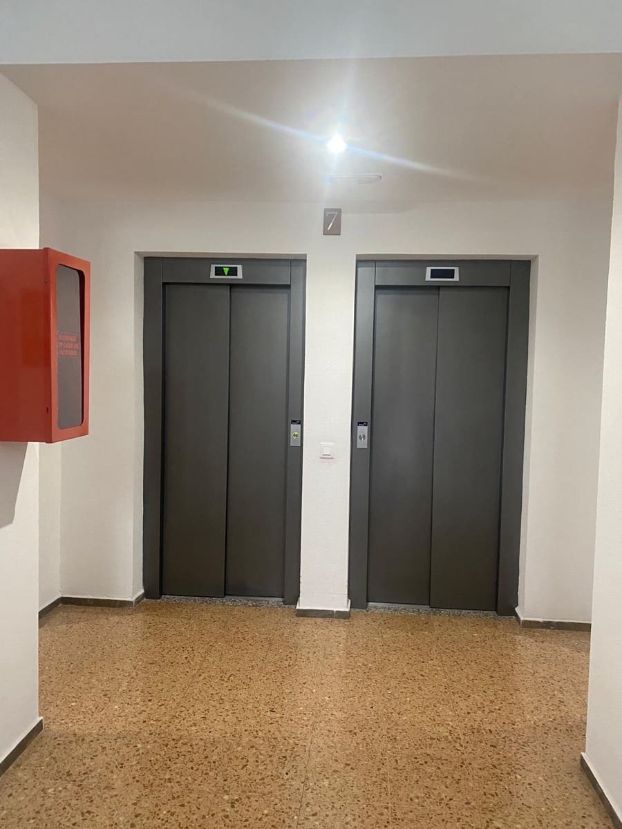 4 quarto Apartamento para venda em Las Palmas de Gran Canaria com garagem - 289 000 € (Ref: 9447129)