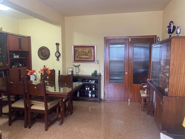 4 quarto Apartamento para venda em Escaleritas, Las Palmas de Gran Canaria com garagem - 289 000 € (Ref: 9447129)