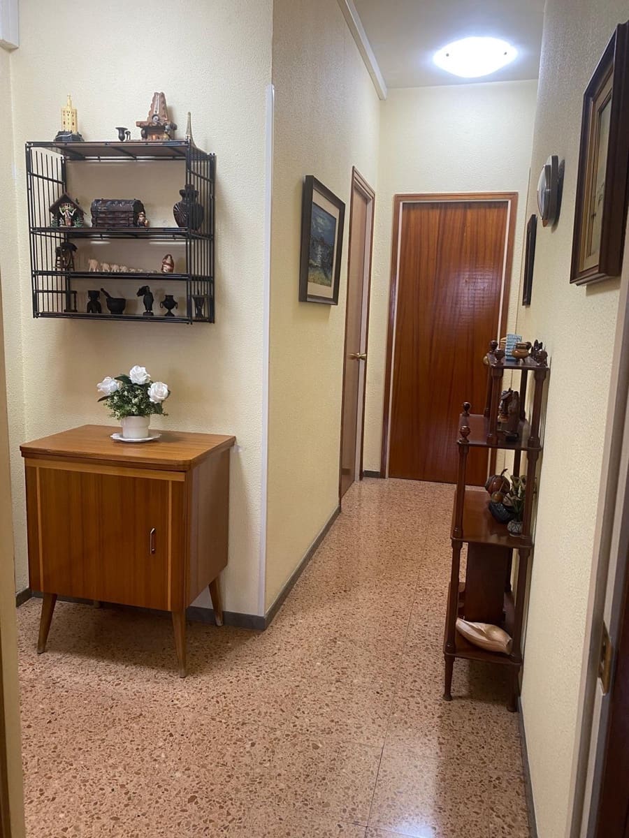 4 quarto Apartamento para venda em Las Palmas de Gran Canaria com garagem - 289 000 € (Ref: 9447129)