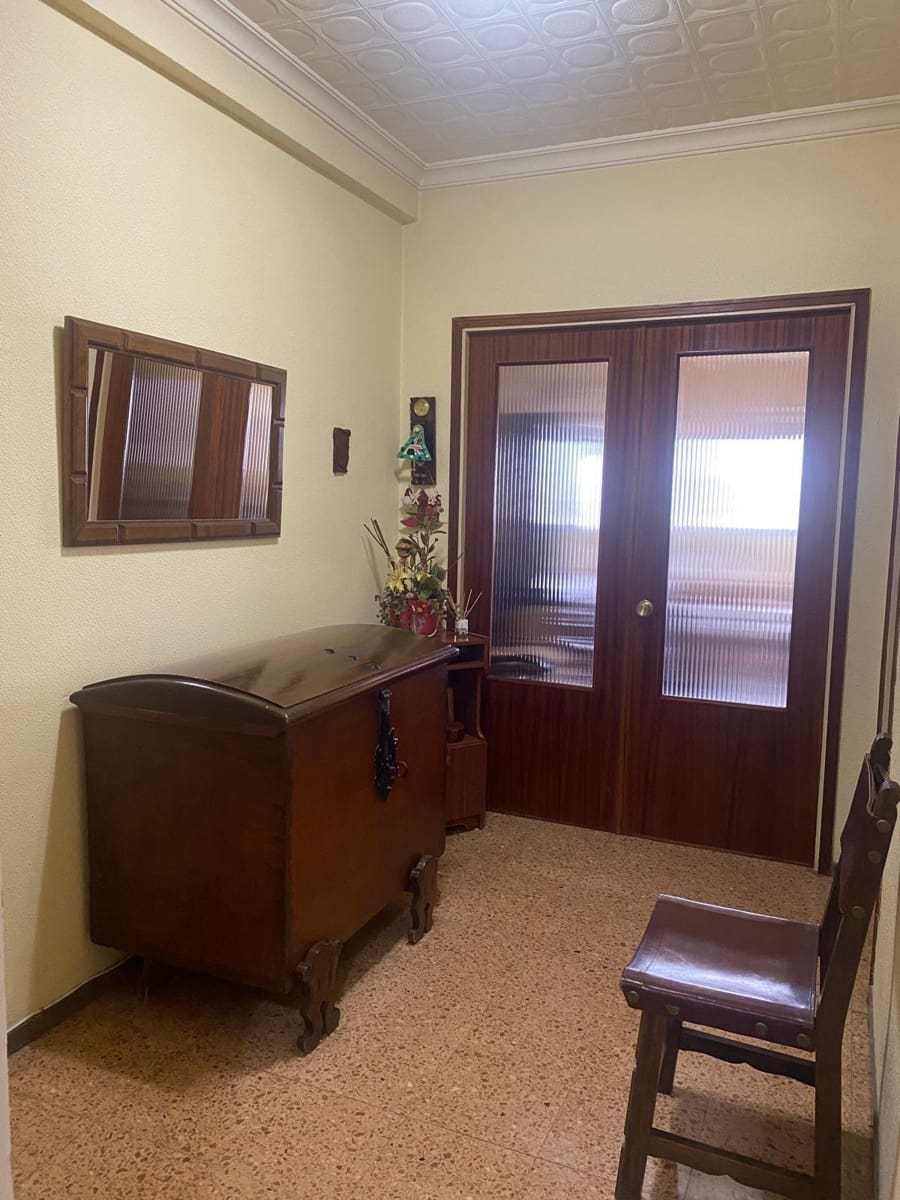 4 quarto Apartamento para venda em Las Palmas de Gran Canaria com garagem - 289 000 € (Ref: 9447129)