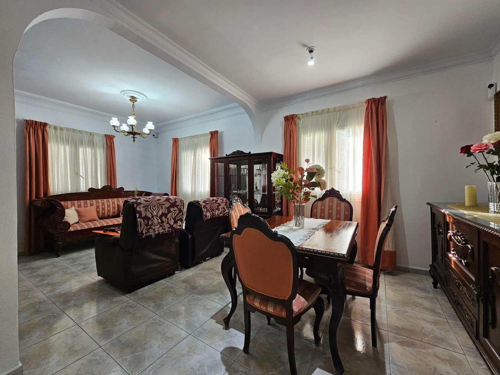 5 soveværelse Byhus til salg i Las Palmas de Gran Canaria - € 340.000 (Ref: 9447131)