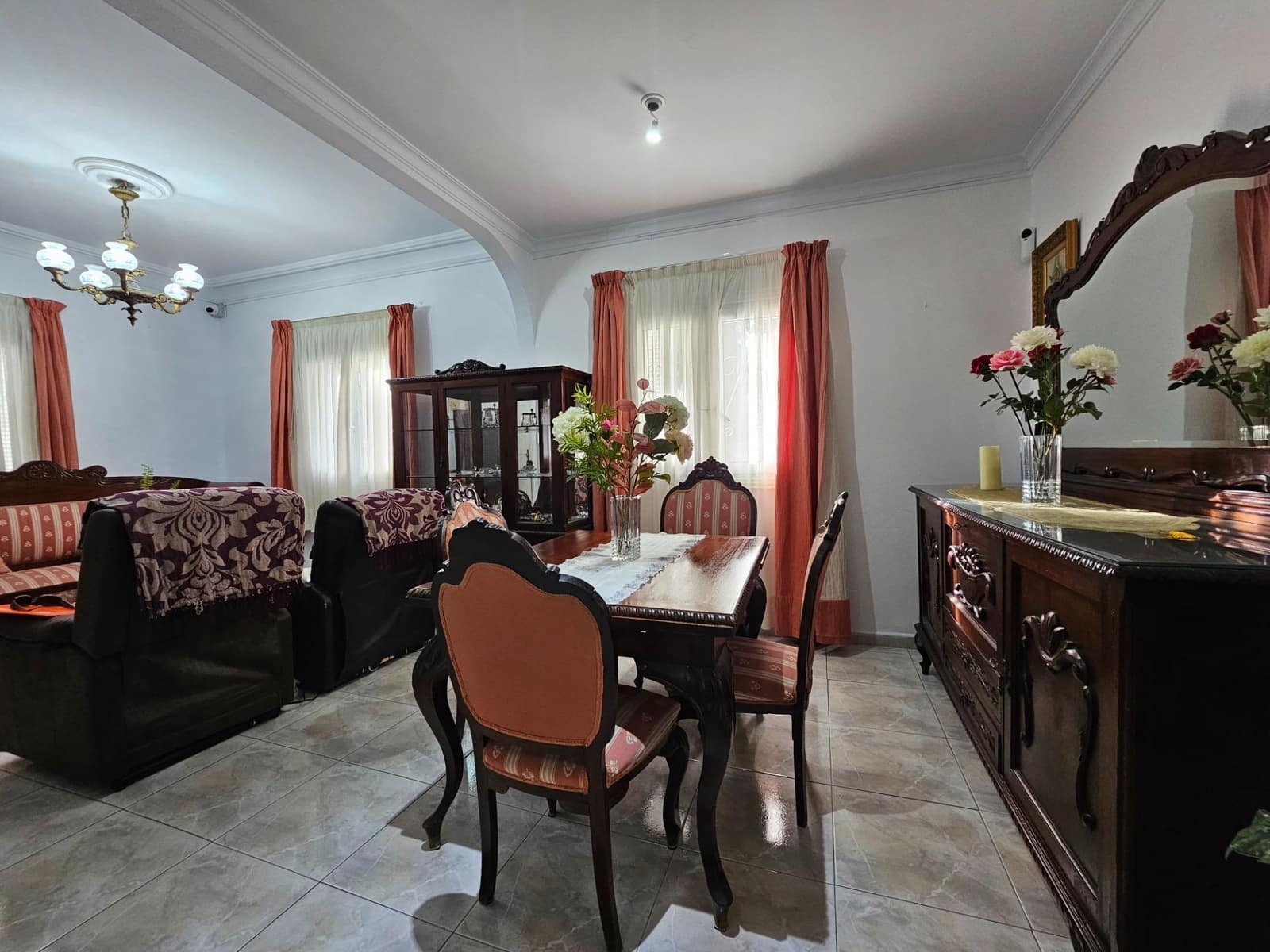 5 soveværelse Byhus til salg i Las Palmas de Gran Canaria - € 340.000 (Ref: 9447131)