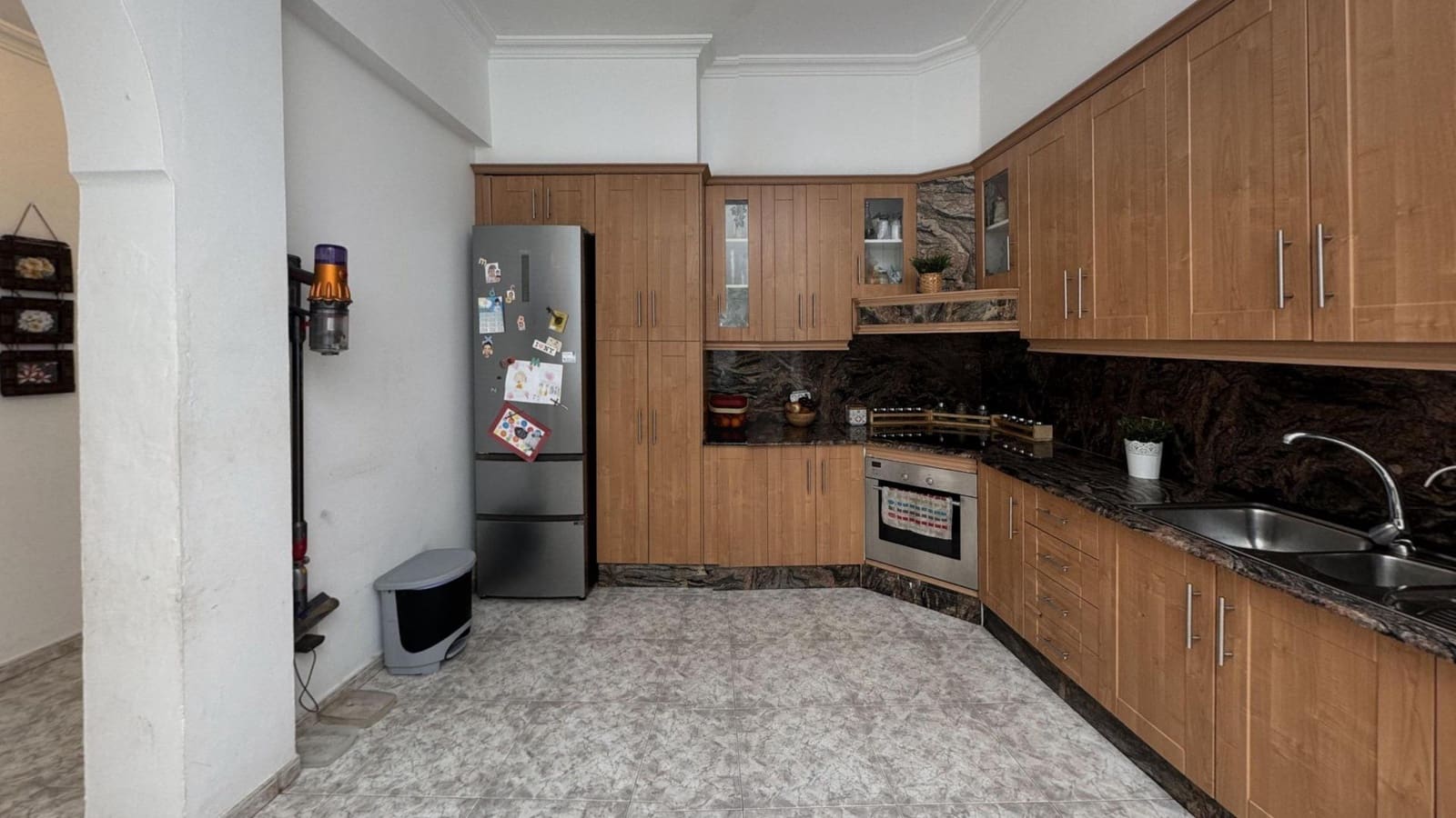 Piso de 4 habitaciones en Arinaga en venta - 230.000 € (Ref: 9447132)