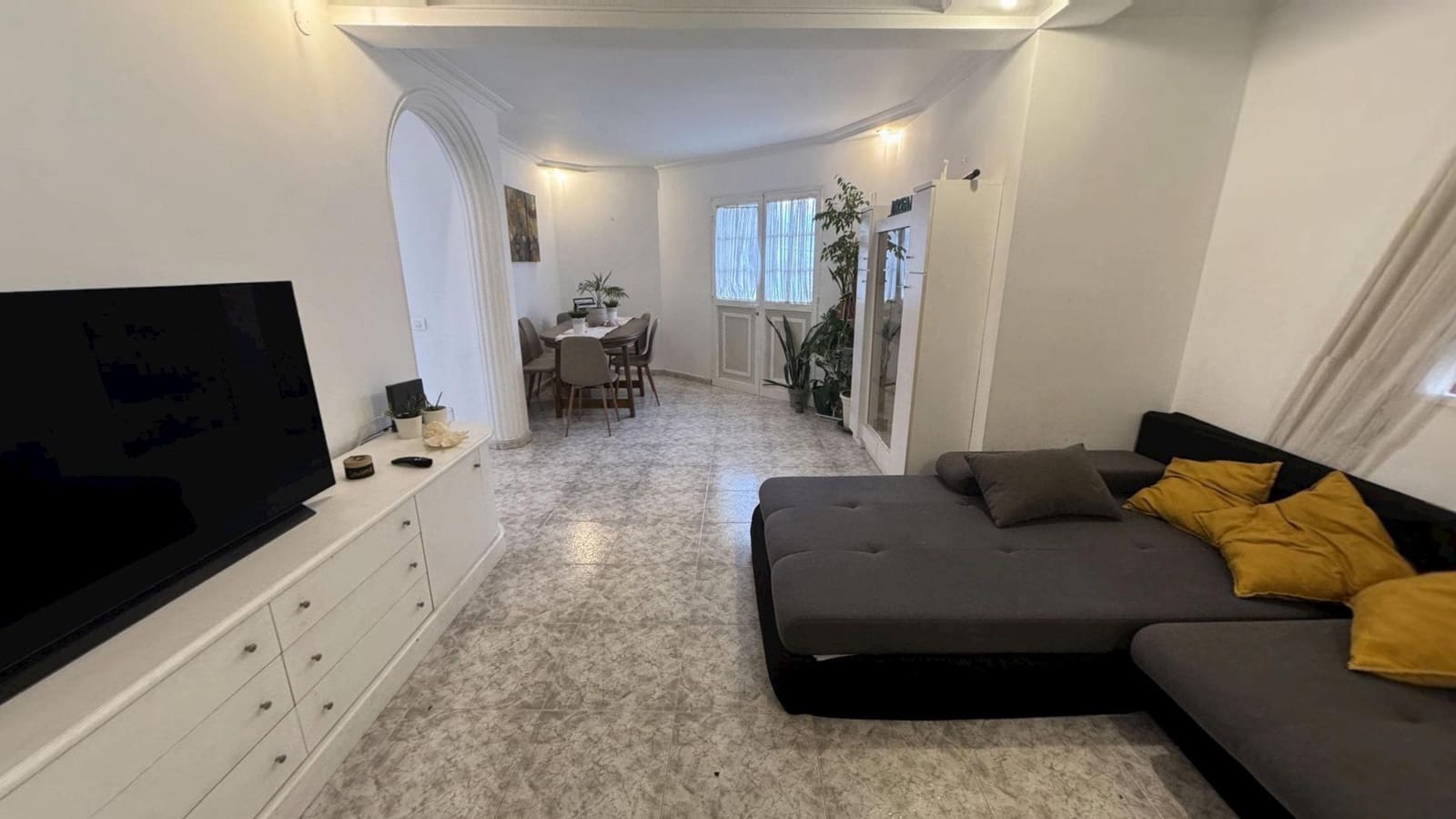 Piso de 4 habitaciones en Arinaga en venta - 230.000 € (Ref: 9447132)
