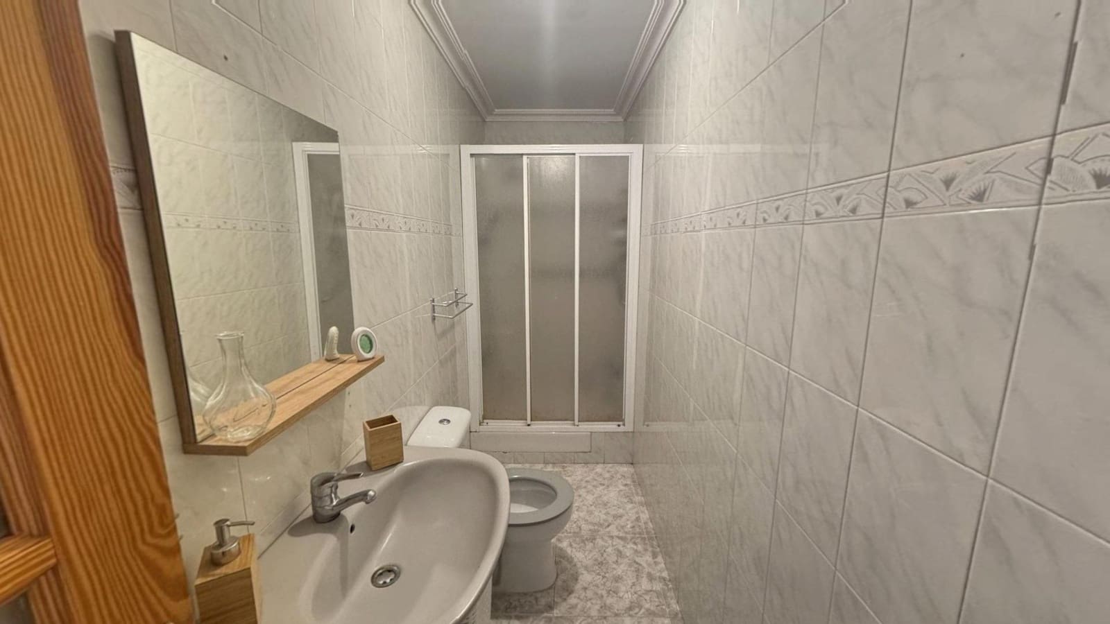 Piso de 4 habitaciones en Arinaga en venta - 230.000 € (Ref: 9447132)