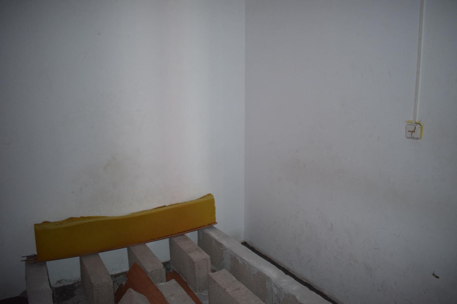 2 bedroom Commercial for sale in Las Palmas de Gran Canaria - € 59,000 (Ref: 9447135)