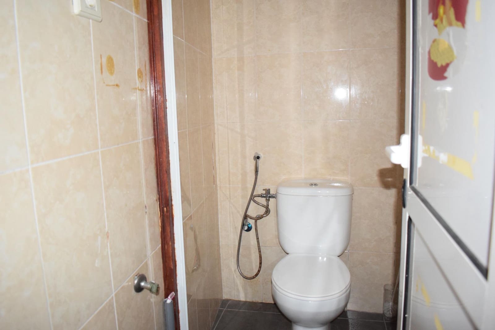 2 bedroom Commercial for sale in Las Palmas de Gran Canaria - € 59,000 (Ref: 9447135)