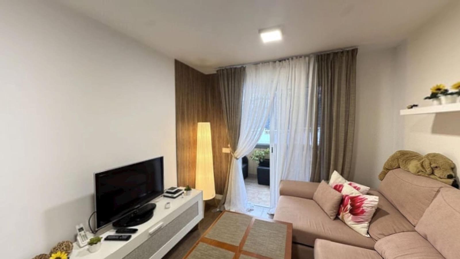 2 bedroom Flat for sale in Telde with pool garage - € 220,000 (Ref: 9447137)