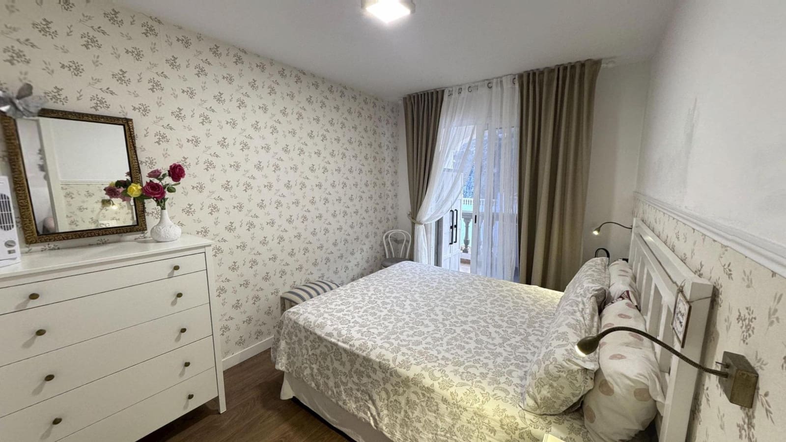 2 bedroom Flat for sale in Telde with pool garage - € 220,000 (Ref: 9447137)