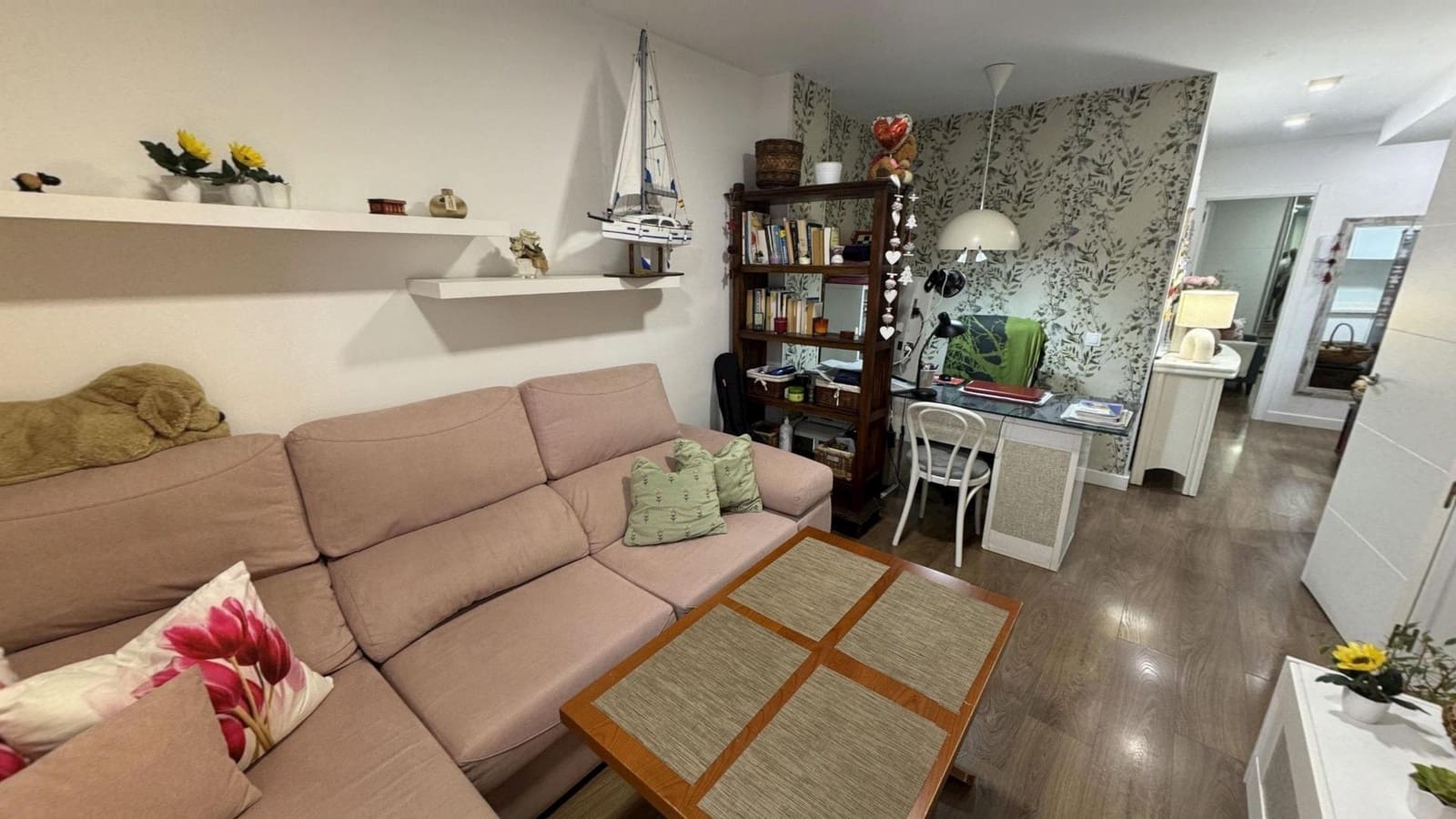 2 bedroom Flat for sale in Telde with pool garage - € 220,000 (Ref: 9447137)