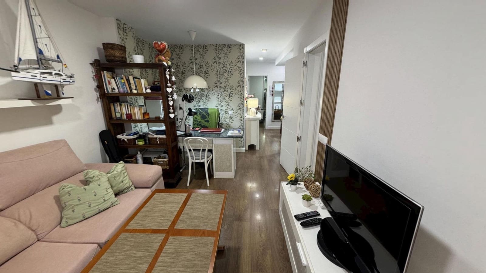 2 bedroom Flat for sale in Telde with pool garage - € 220,000 (Ref: 9447137)