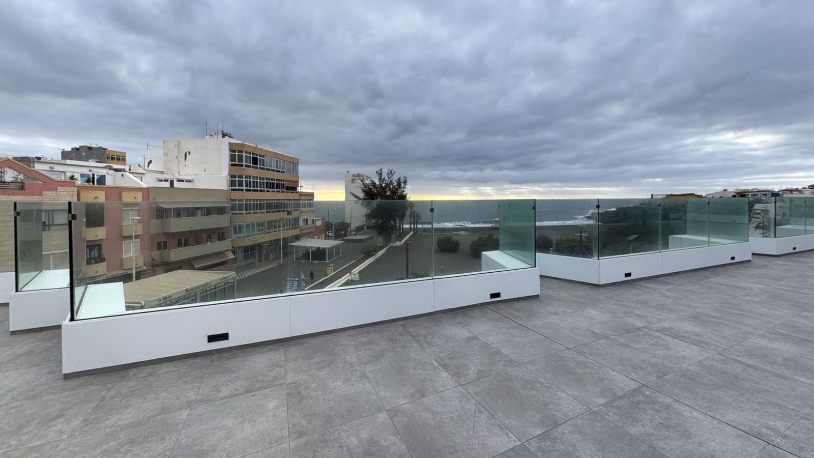 Commercial for rent in La Garita - € 5,900 (Ref: 9447138)