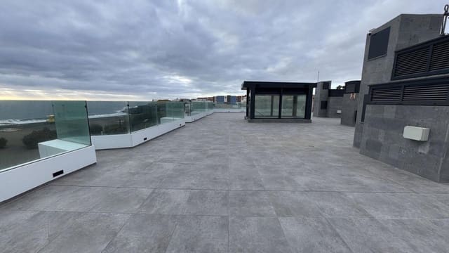 Kaupallinen vuokrattavana paikassa La Garita, Telde - 5 900 € (Ref: 9447138)