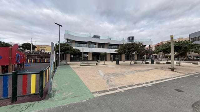 Kaupallinen vuokrattavana paikassa La Garita, Telde - 5 900 € (Ref: 9447138)