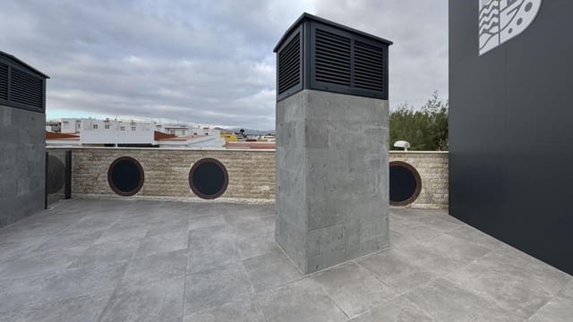 Kaupallinen vuokrattavana paikassa La Garita, Telde - 5 900 € (Ref: 9447138)