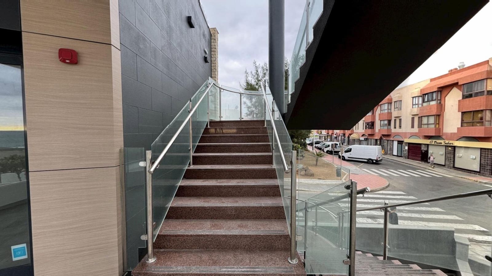 Commercial for rent in La Garita - € 5,900 (Ref: 9447138)