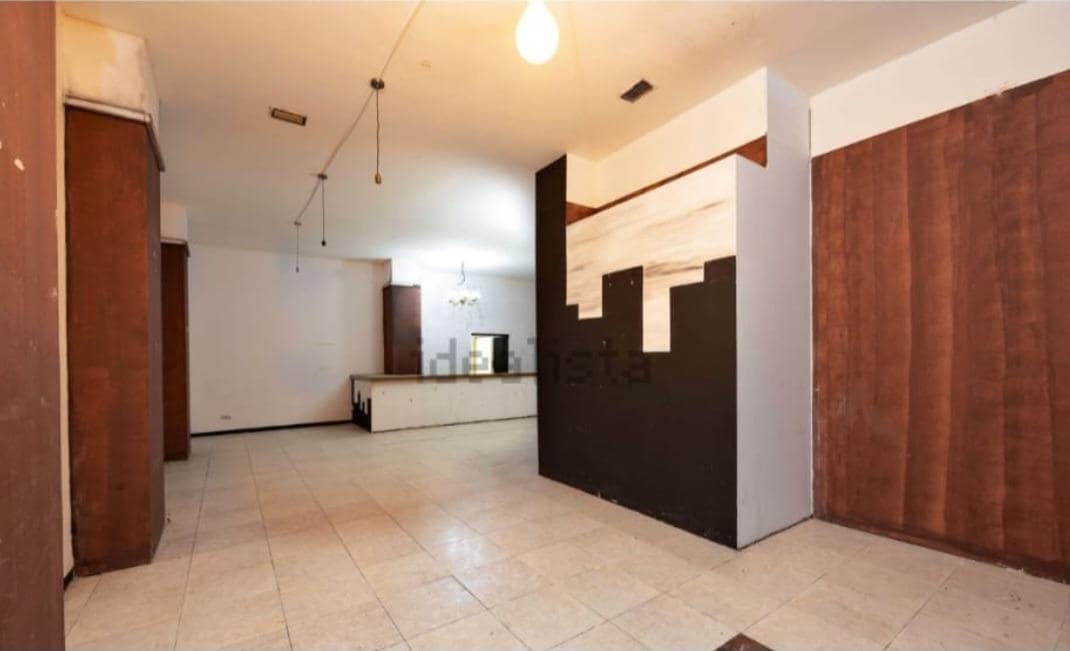 Commercial for sale in Las Palmas de Gran Canaria - € 205,000 (Ref: 9447144)