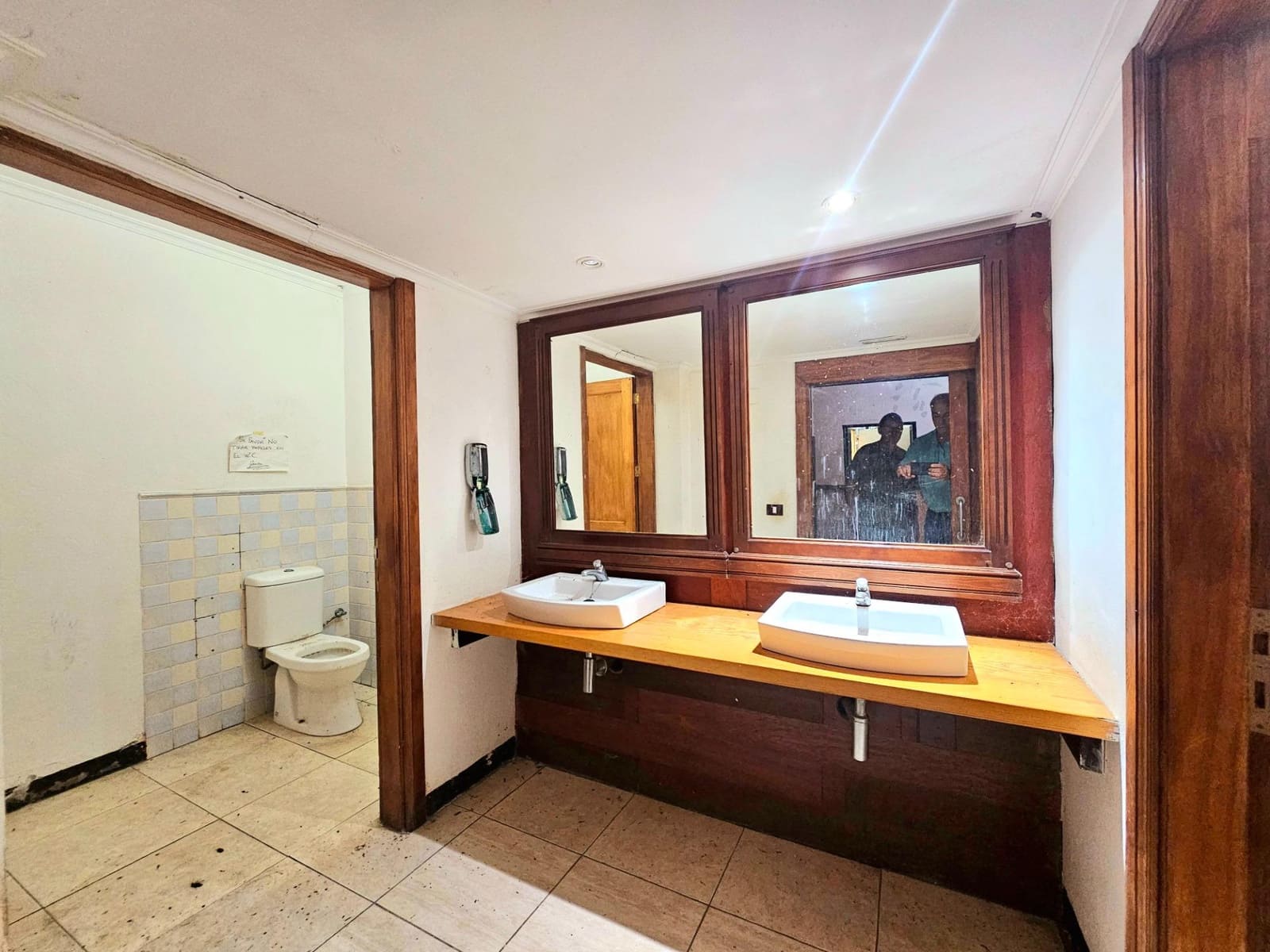 Commercial for sale in Las Palmas de Gran Canaria - € 205,000 (Ref: 9447144)