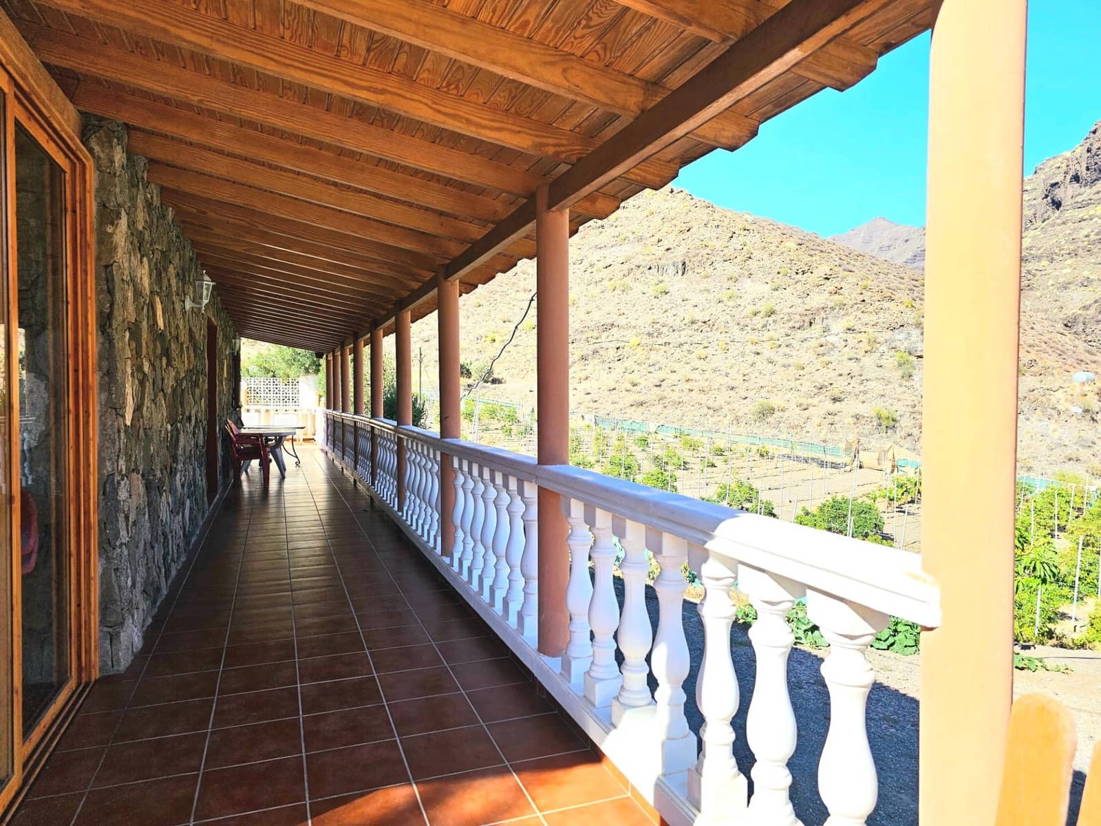2 bedroom Finca/Country House for sale in La Aldea de San Nicolas with garage - € 900,000 (Ref: 9447146)