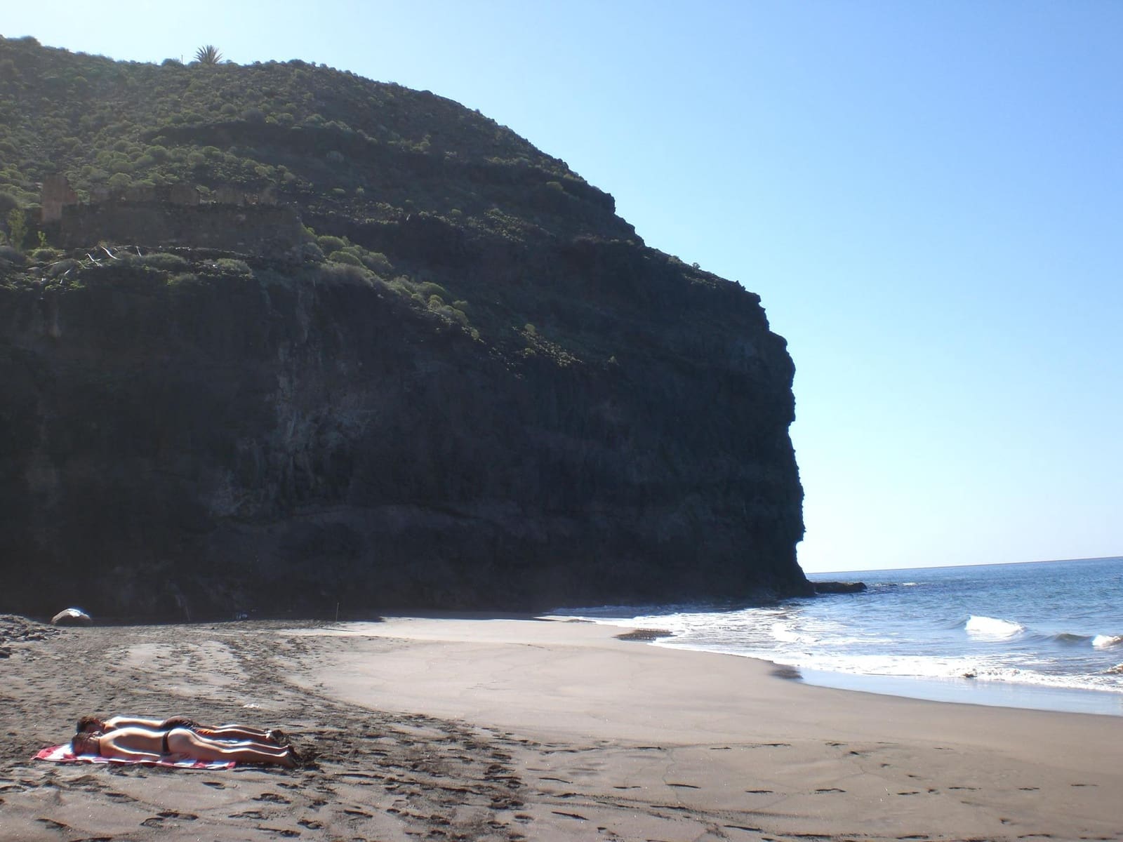 2 bedroom Finca/Country House for sale in La Aldea de San Nicolas with garage - € 900,000 (Ref: 9447146)