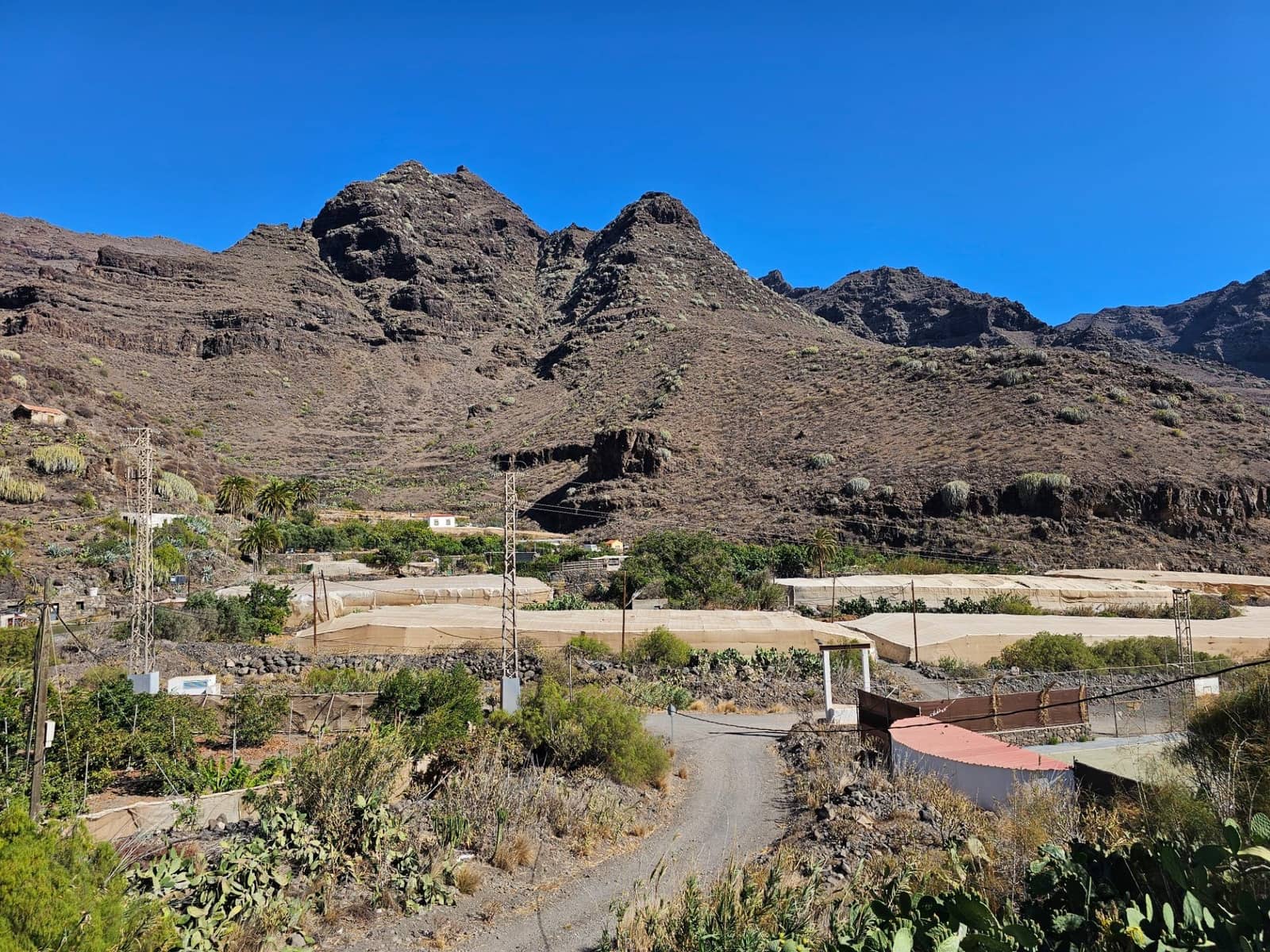 2 bedroom Finca/Country House for sale in La Aldea de San Nicolas with garage - € 900,000 (Ref: 9447146)