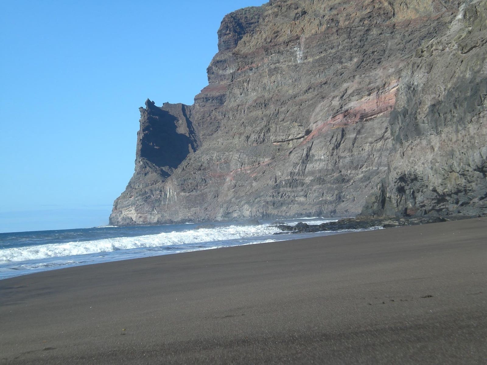 2 bedroom Finca/Country House for sale in La Aldea de San Nicolas with garage - € 900,000 (Ref: 9447146)