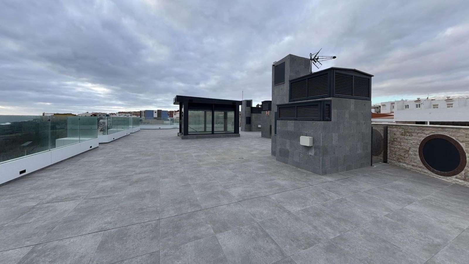 Commercial for rent in La Garita - € 4,900 (Ref: 9447148)