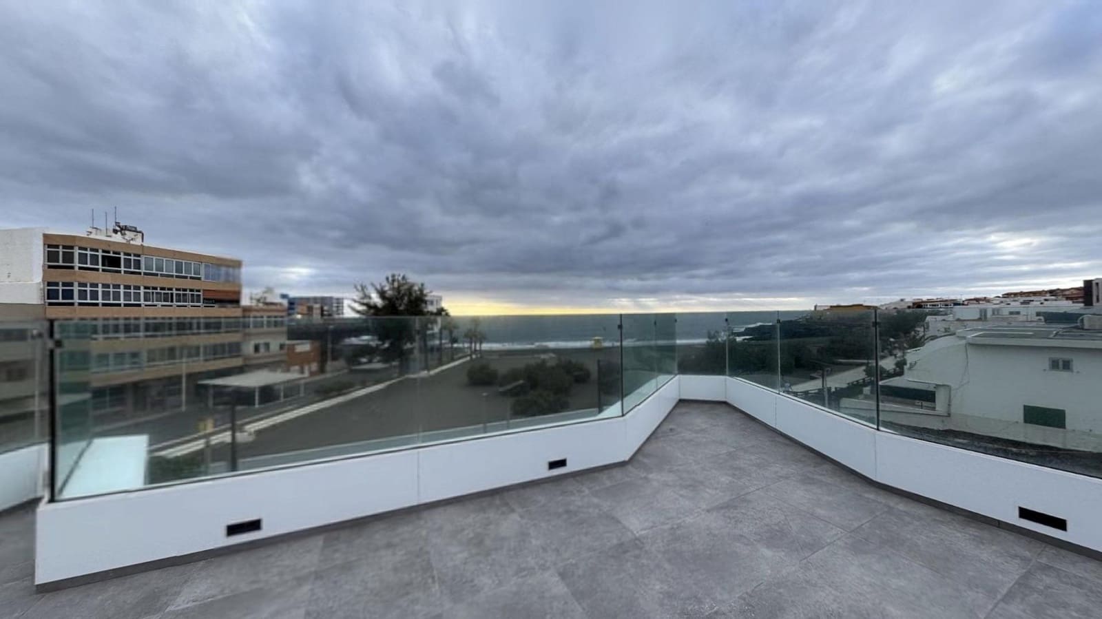 Commercial for rent in La Garita - € 4,900 (Ref: 9447148)