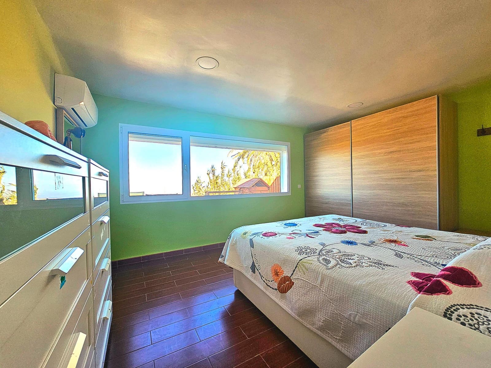 2 bedroom Villa for sale in Telde with garage - € 295,000 (Ref: 9447149)