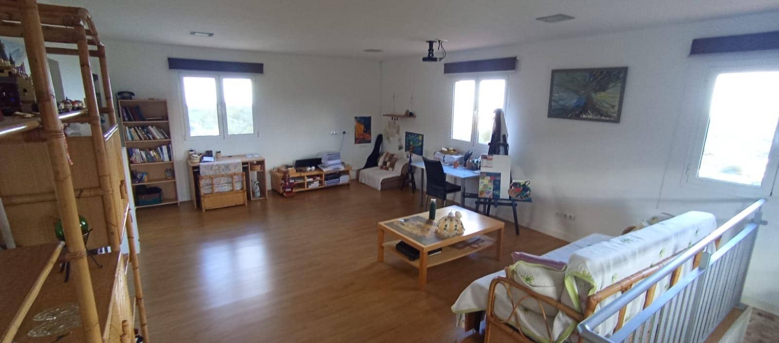 6 bedroom Villa for sale in San Lorenzo with garage - € 525,000 (Ref: 9447152)