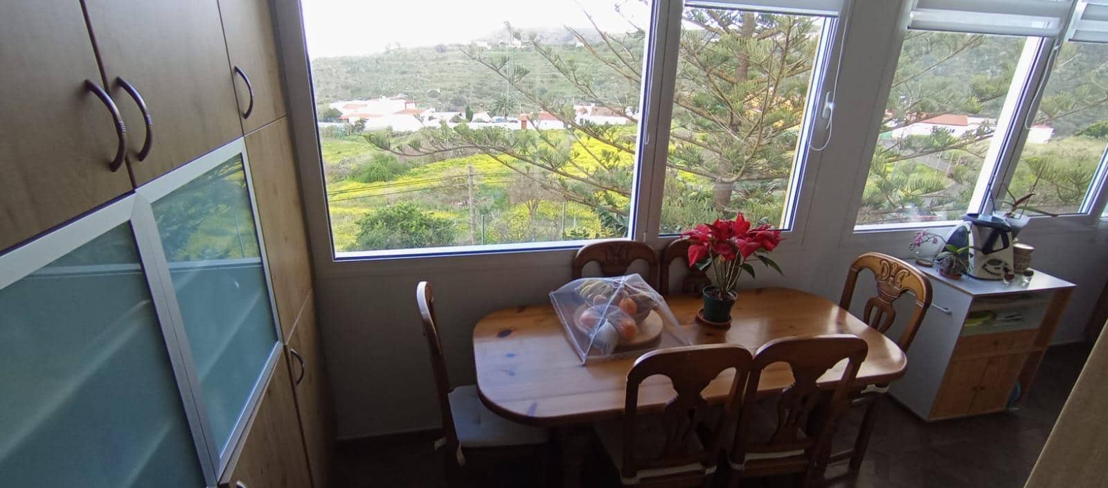 6 bedroom Villa for sale in San Lorenzo with garage - € 525,000 (Ref: 9447152)