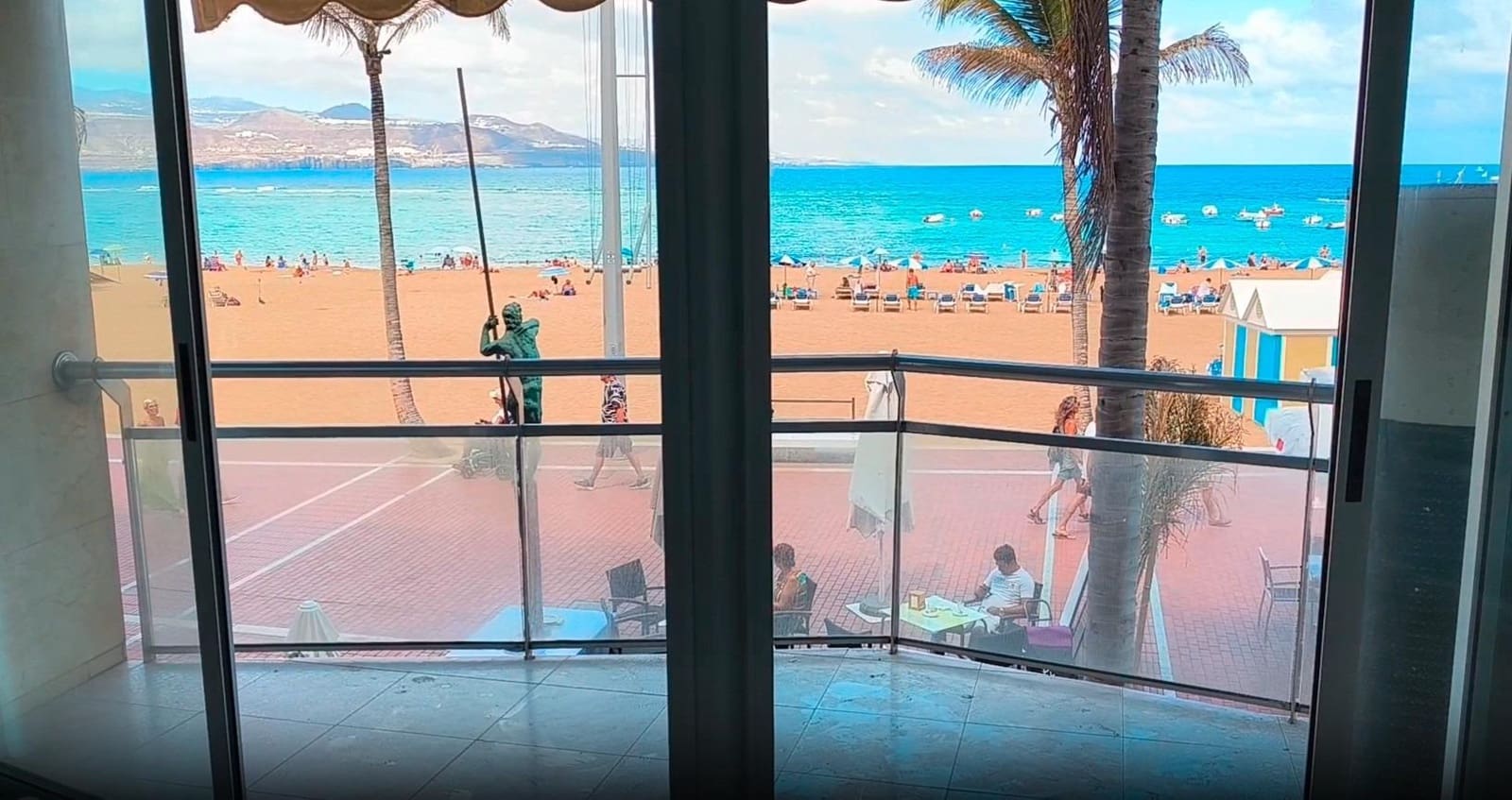 3 bedroom Flat for sale in Las Palmas de Gran Canaria - € 849,000 (Ref: 9447153)