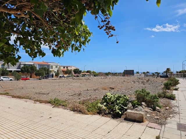 Byggetomt til salgs i Santa Lucía de Tirajana - € 112 000 (Ref: 9447154)