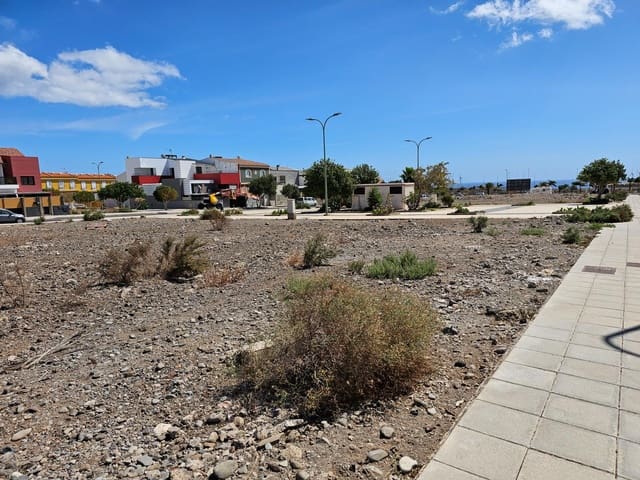 Byggetomt til salgs i Santa Lucía de Tirajana - € 1 490 000 (Ref: 9447156)