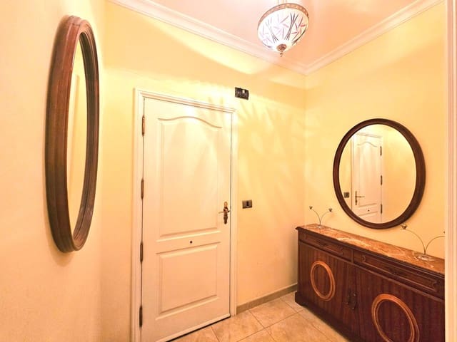 Piso de 4 habitaciones en Santa Catalina - Canteras, Las Palmas de Gran Canaria en venta - 550.000 € (Ref: 9447160)