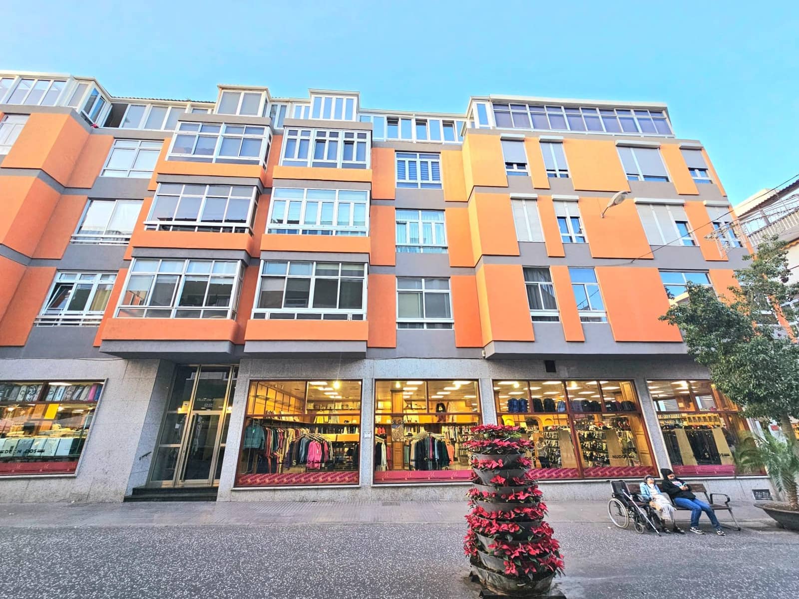 4 bedroom Flat for sale in Las Palmas de Gran Canaria - € 550,000 (Ref: 9447160)